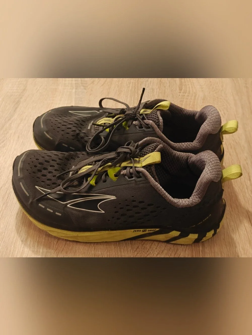 Altra Torin 4 Running Shoes A Gray Neon Yellow Men’s 9.5